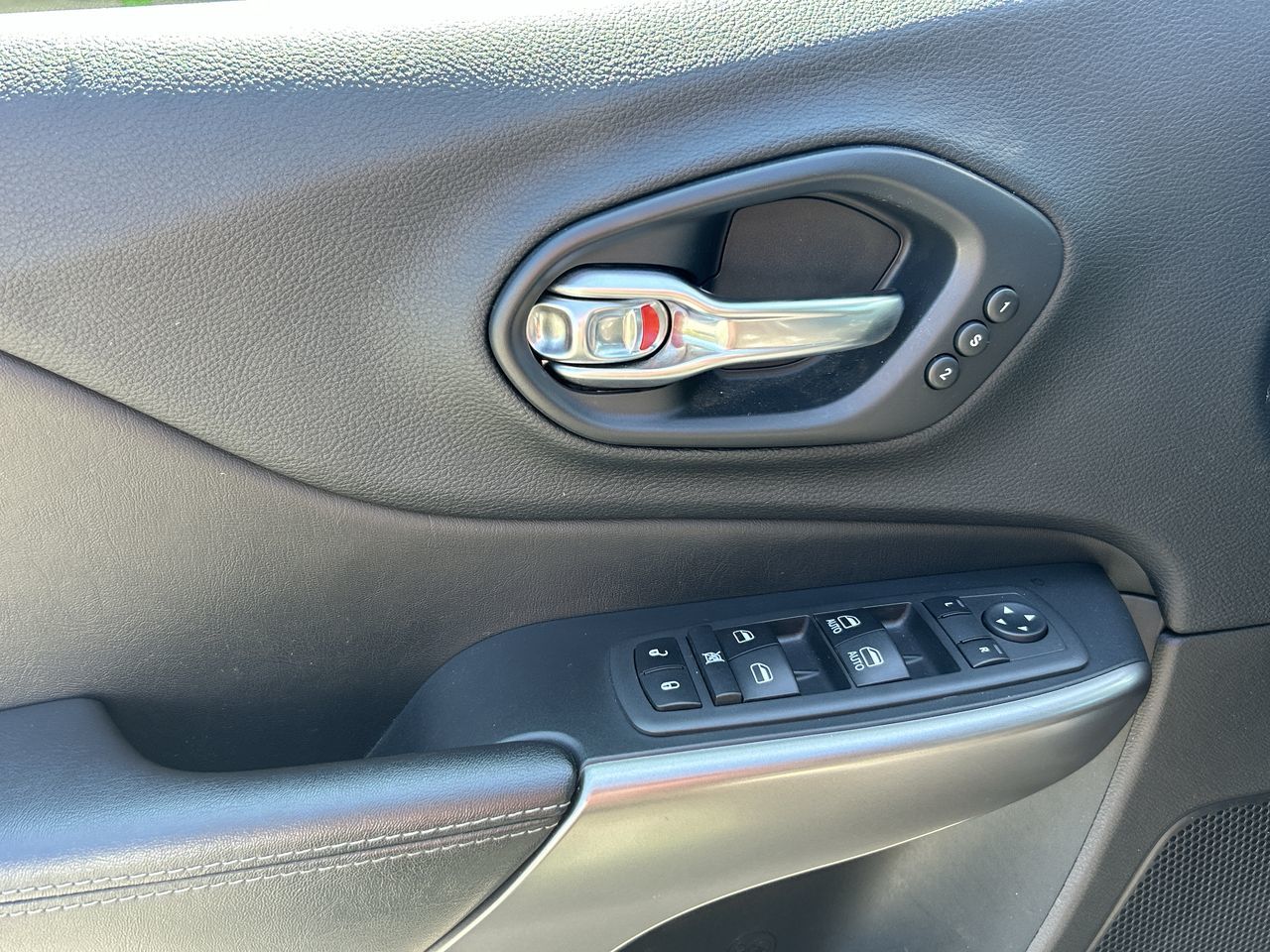 2019 Jeep Cherokee in Richmond, British Columbia