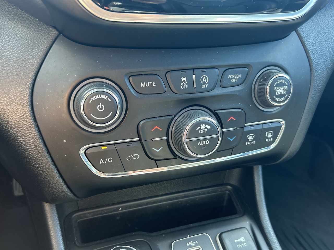 2019 Jeep Cherokee in Richmond, British Columbia