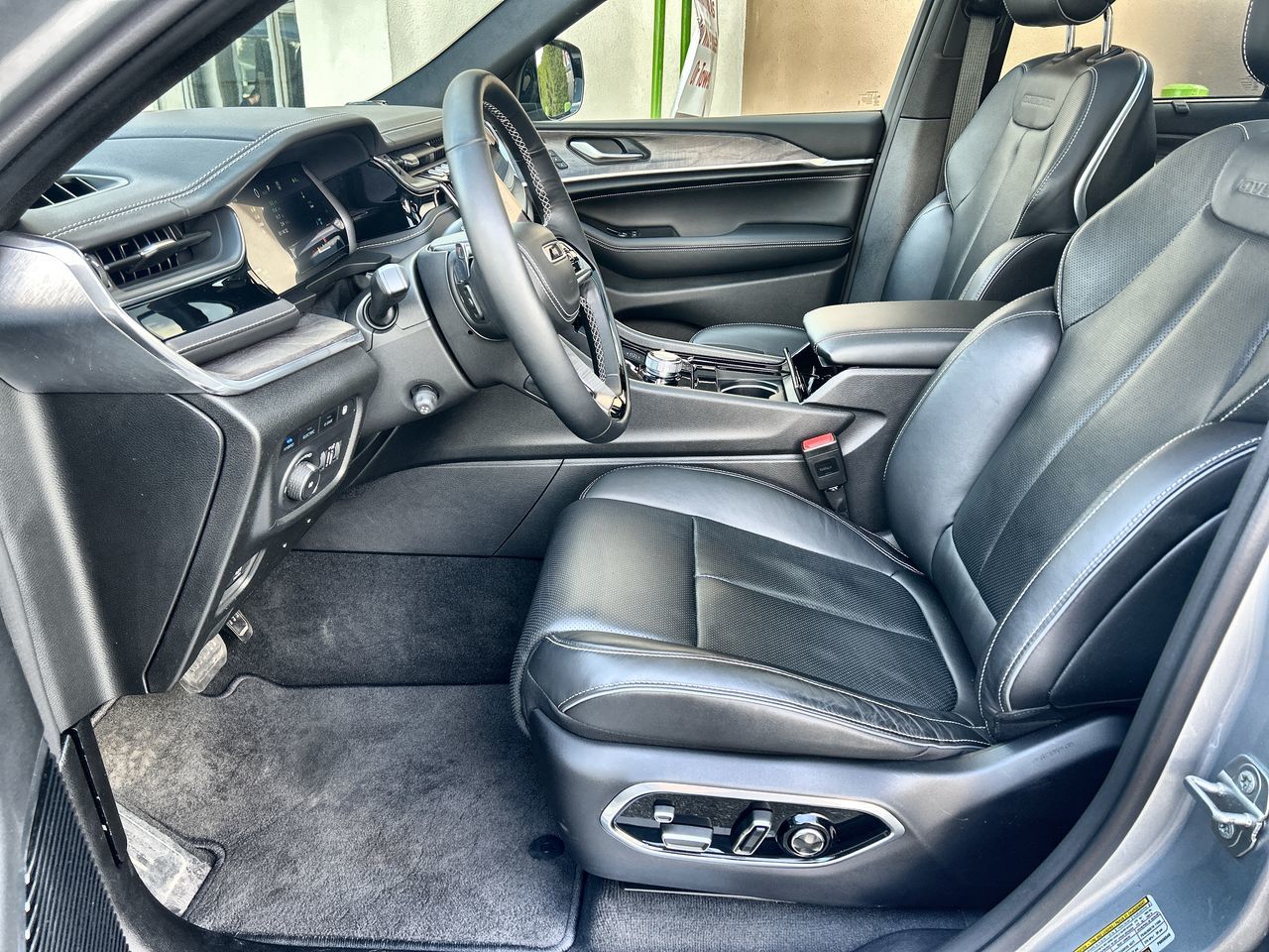 2023 Jeep Grand Cherokee 4xe in Richmond, British Columbia