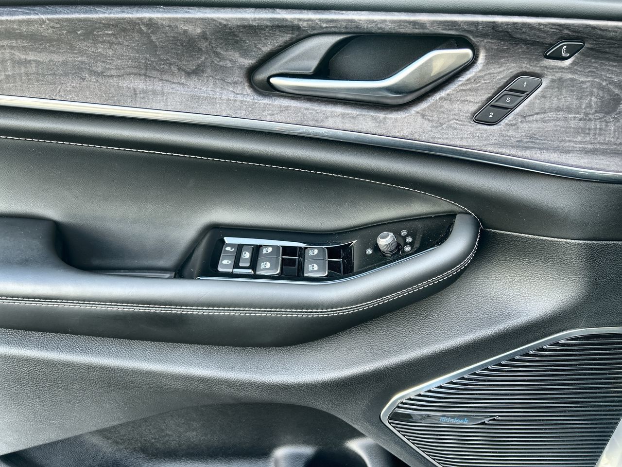 2023 Jeep Grand Cherokee 4xe in Richmond, British Columbia