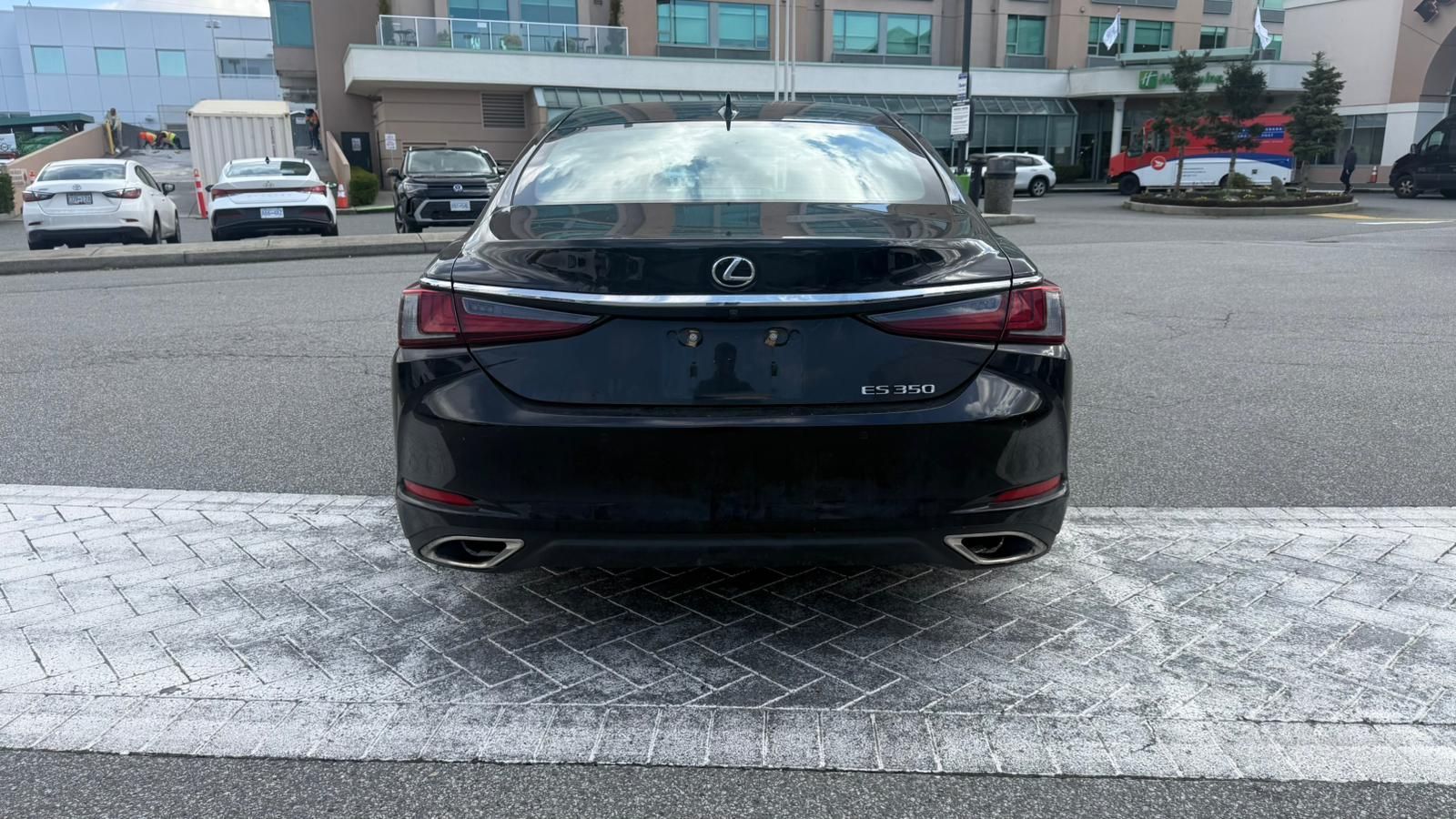 2019 Lexus ES in Richmond, British Columbia