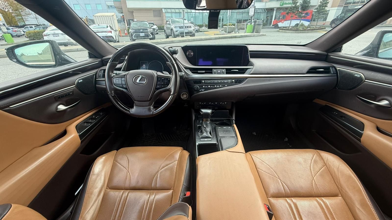2019 Lexus ES in Richmond, British Columbia