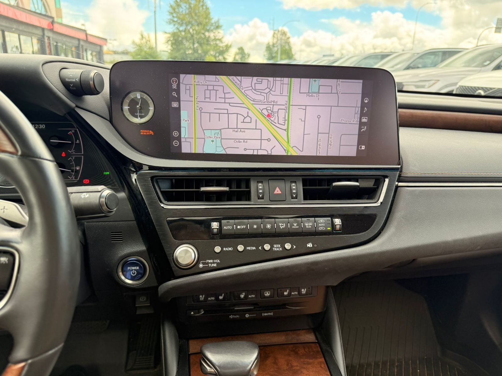2022 Lexus ES in Richmond, British Columbia