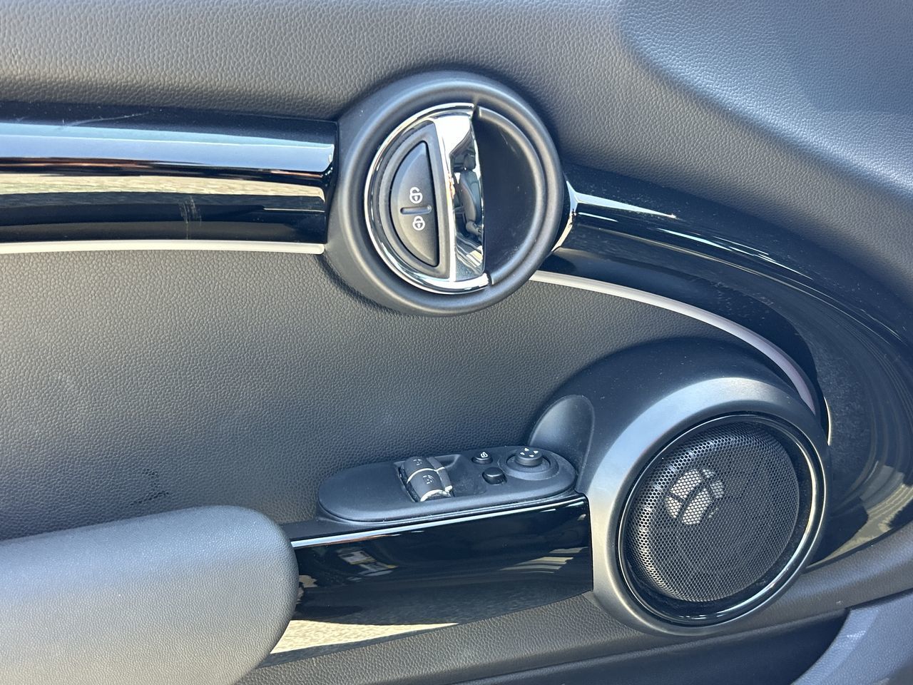 2024 MINI 3 Door in Richmond, British Columbia