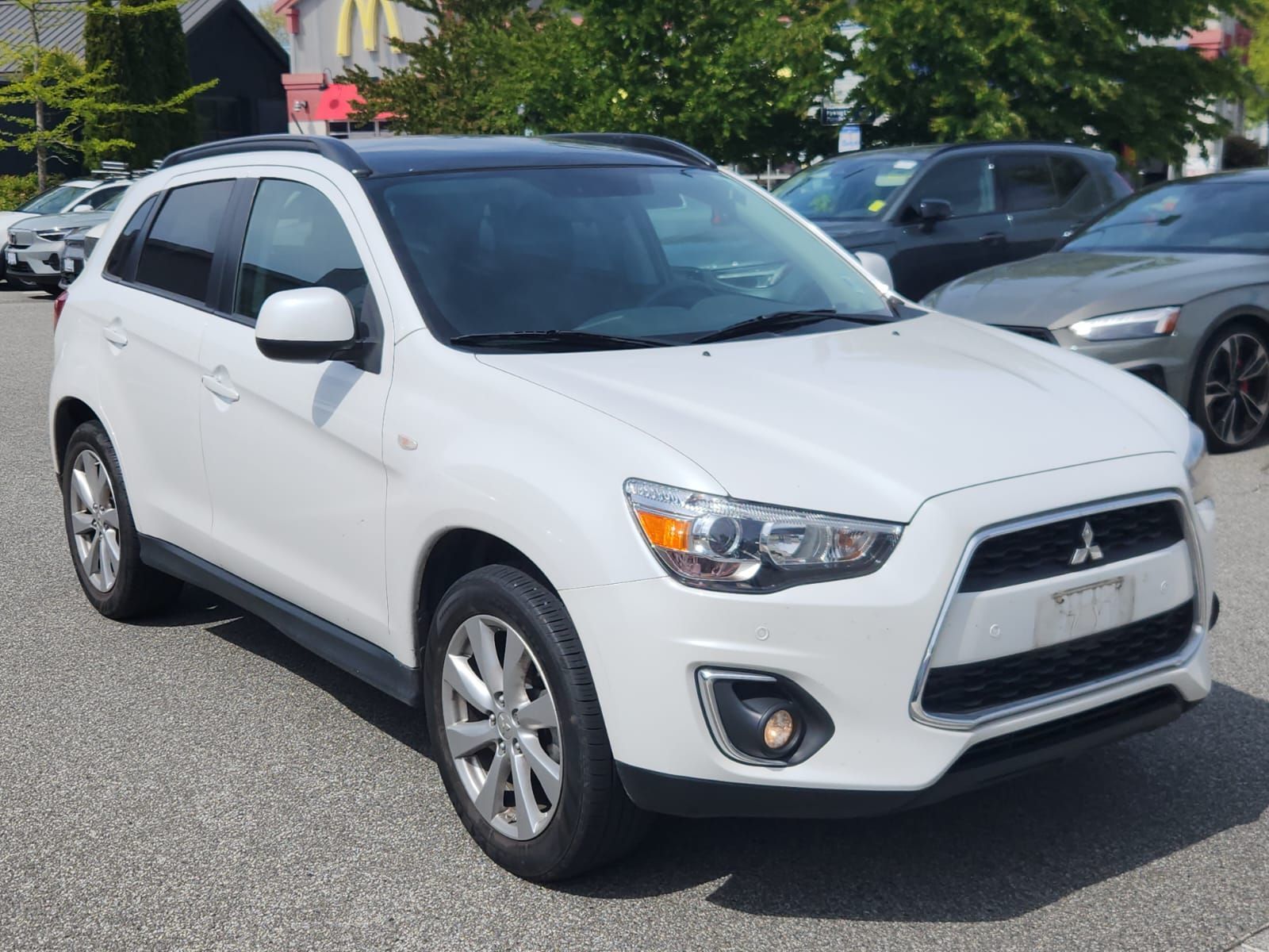 2014 Mitsubishi RVR in Richmond, British Columbia