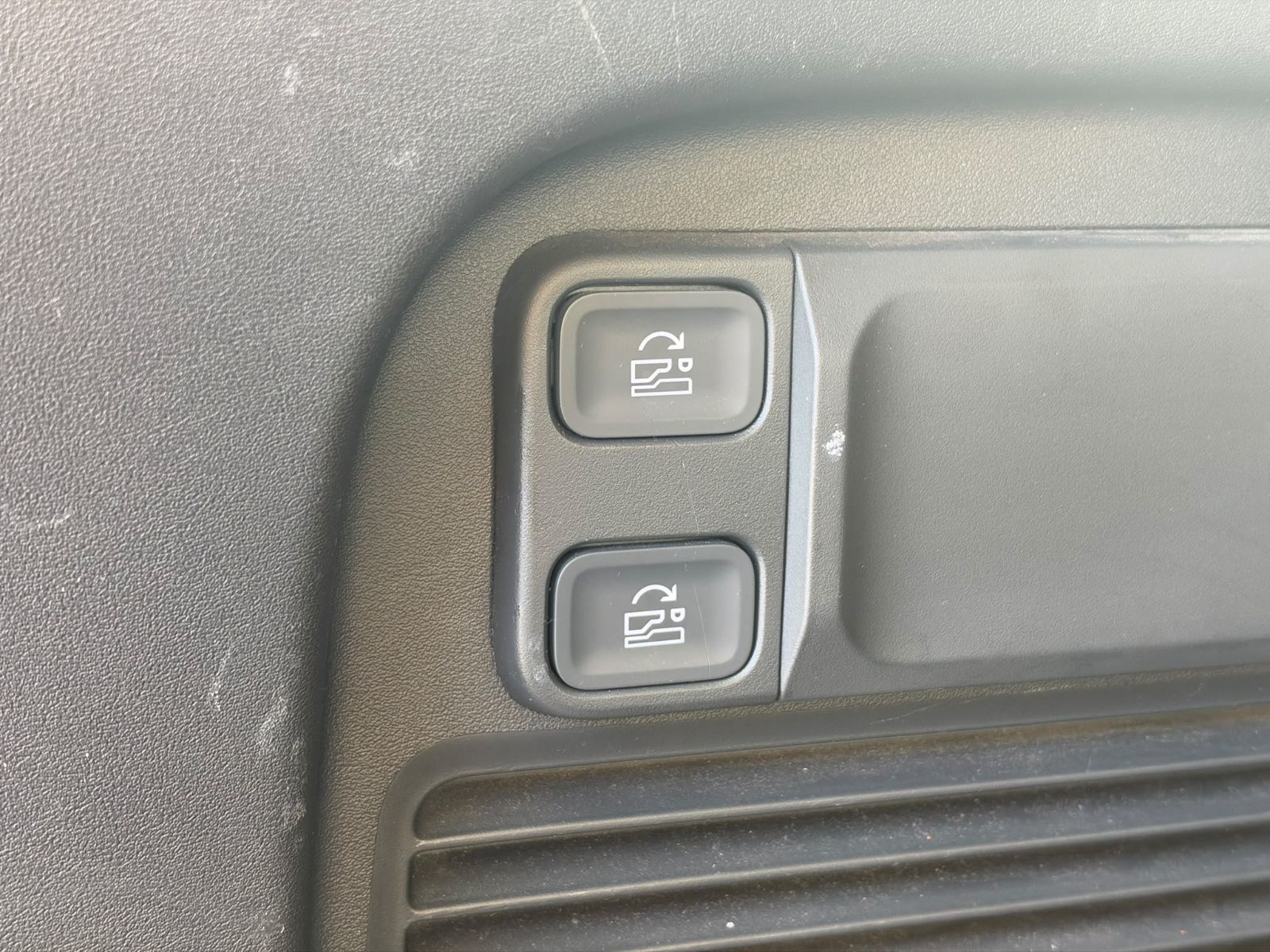 2023 Rivian R1S in Richmond, British Columbia
