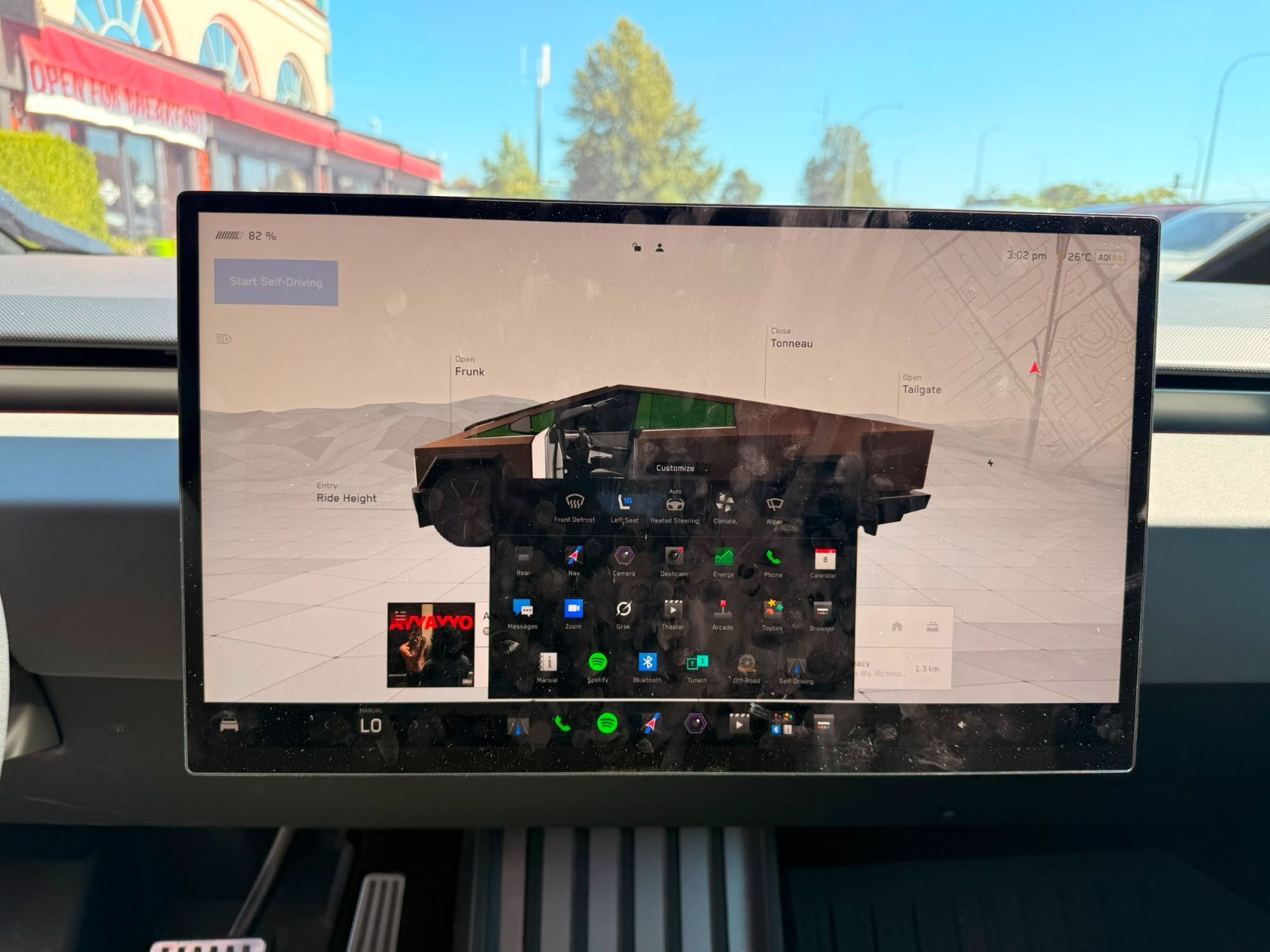 Tesla Cybertruck  2024 à Richmond, Colombie-Britannique