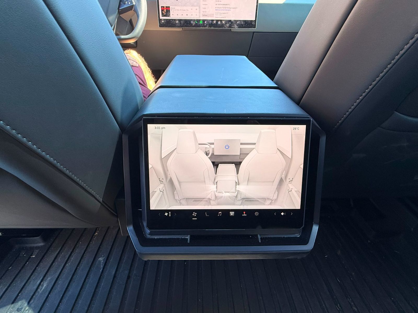 Tesla Cybertruck  2024 à Richmond, Colombie-Britannique