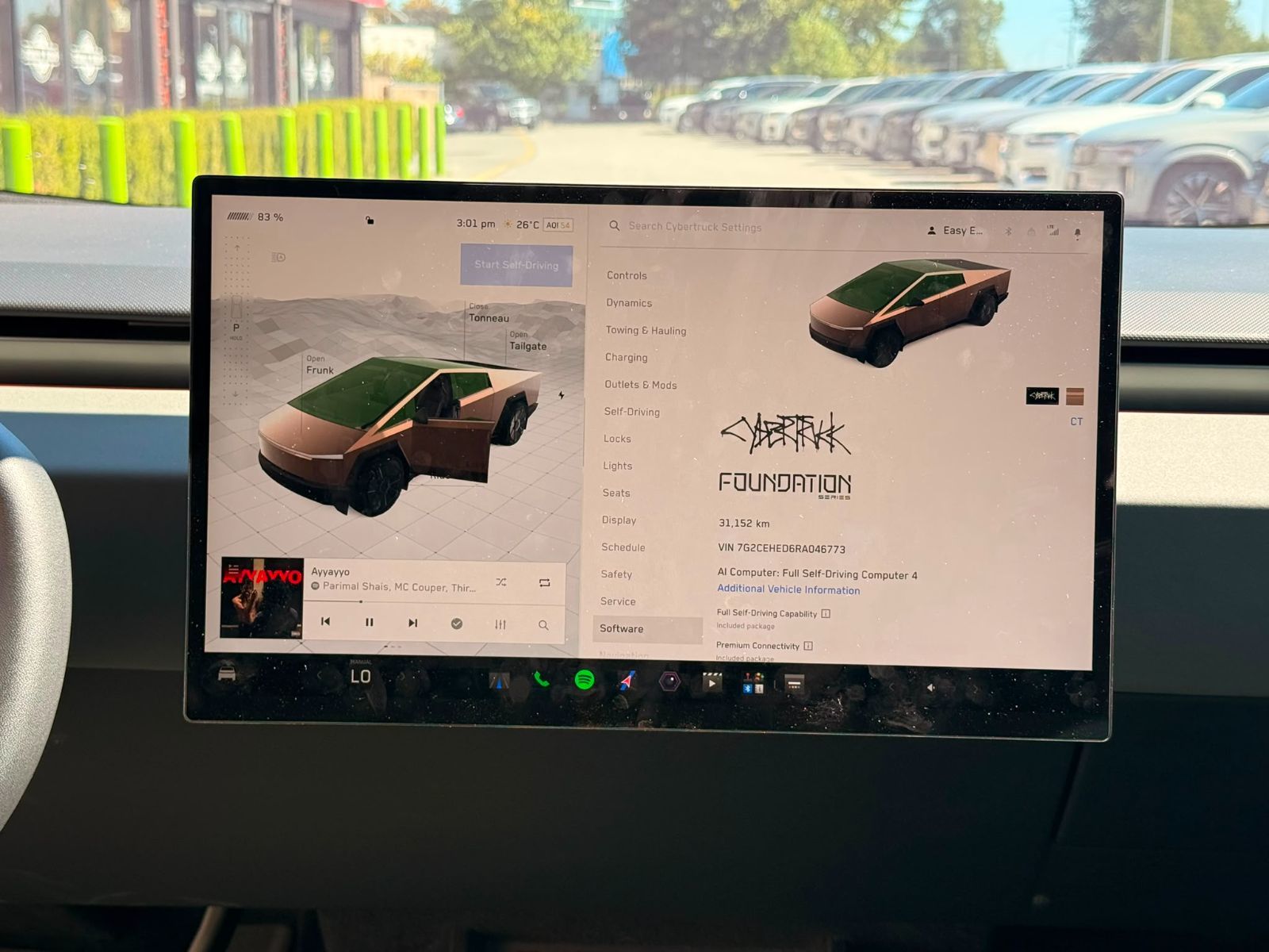 Tesla Cybertruck  2024 à Richmond, Colombie-Britannique