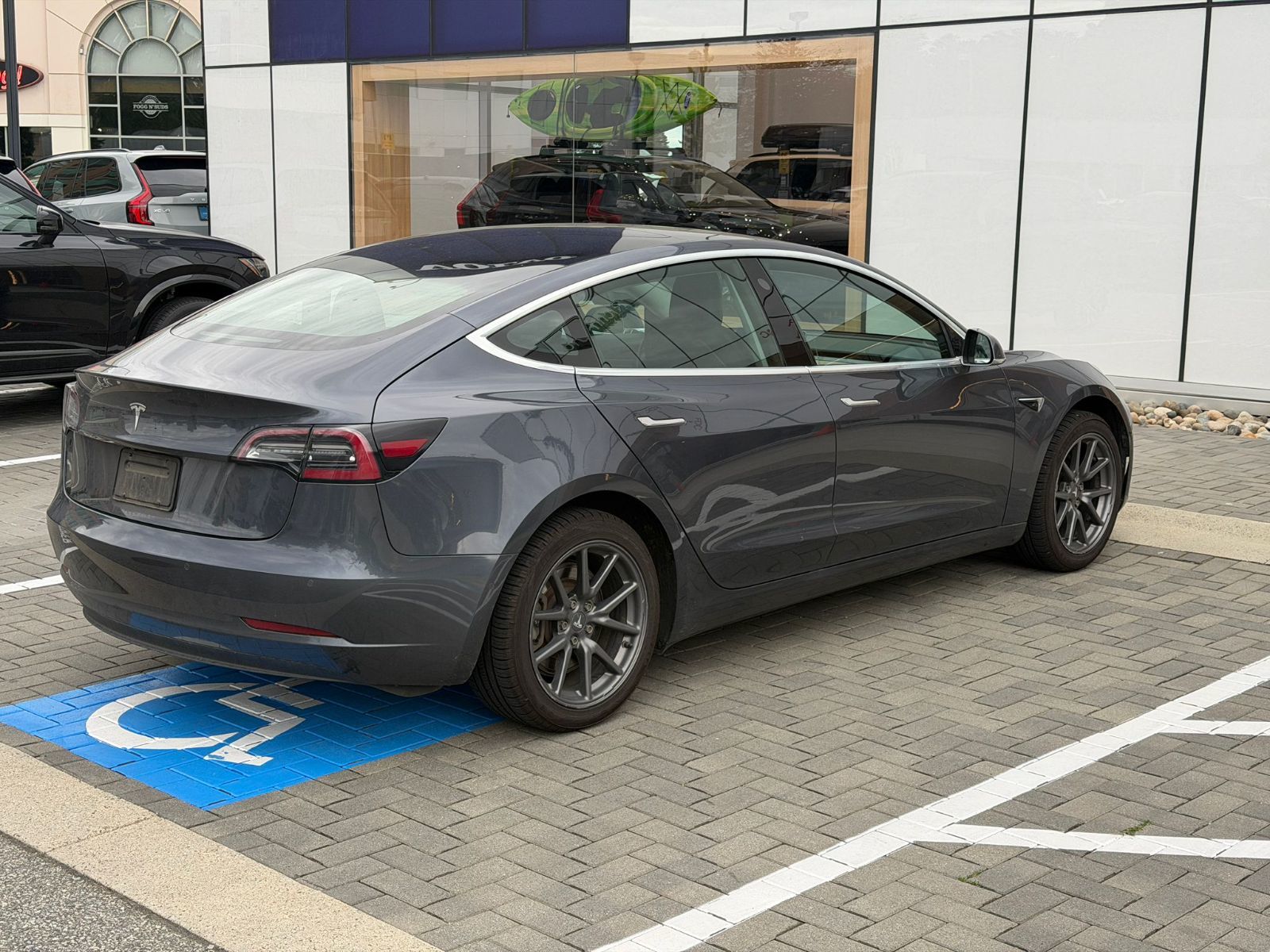 2019 Tesla Model 3 in Richmond, British Columbia