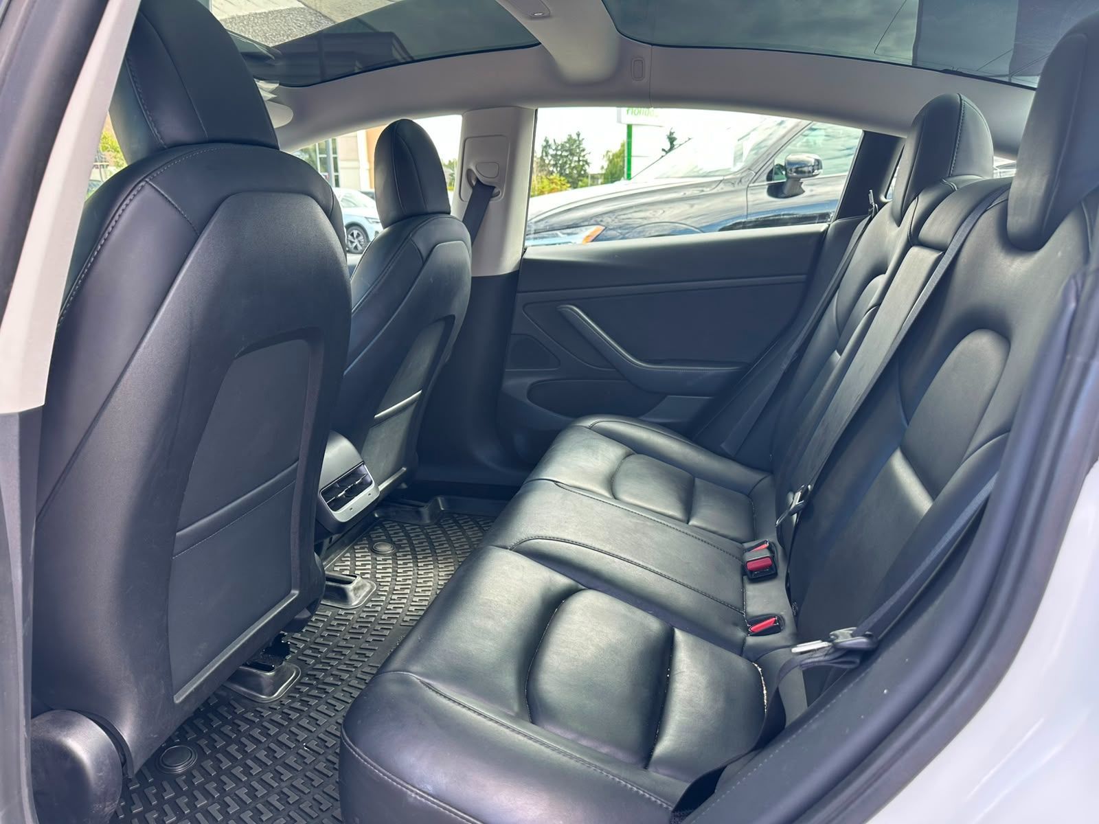2020 Tesla Model 3 in Richmond, British Columbia