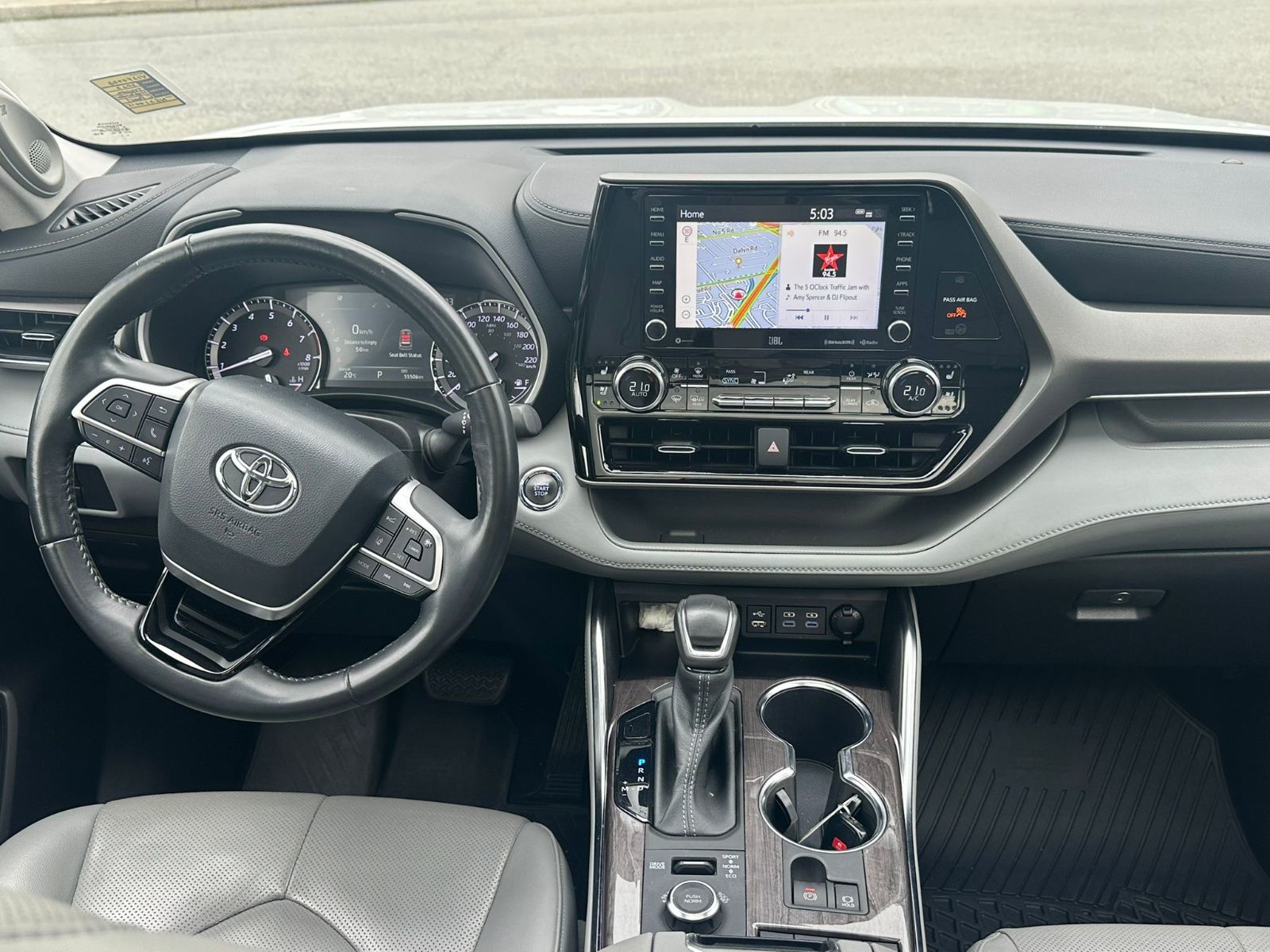 Toyota Highlander  2022 à Richmond, Colombie-Britannique