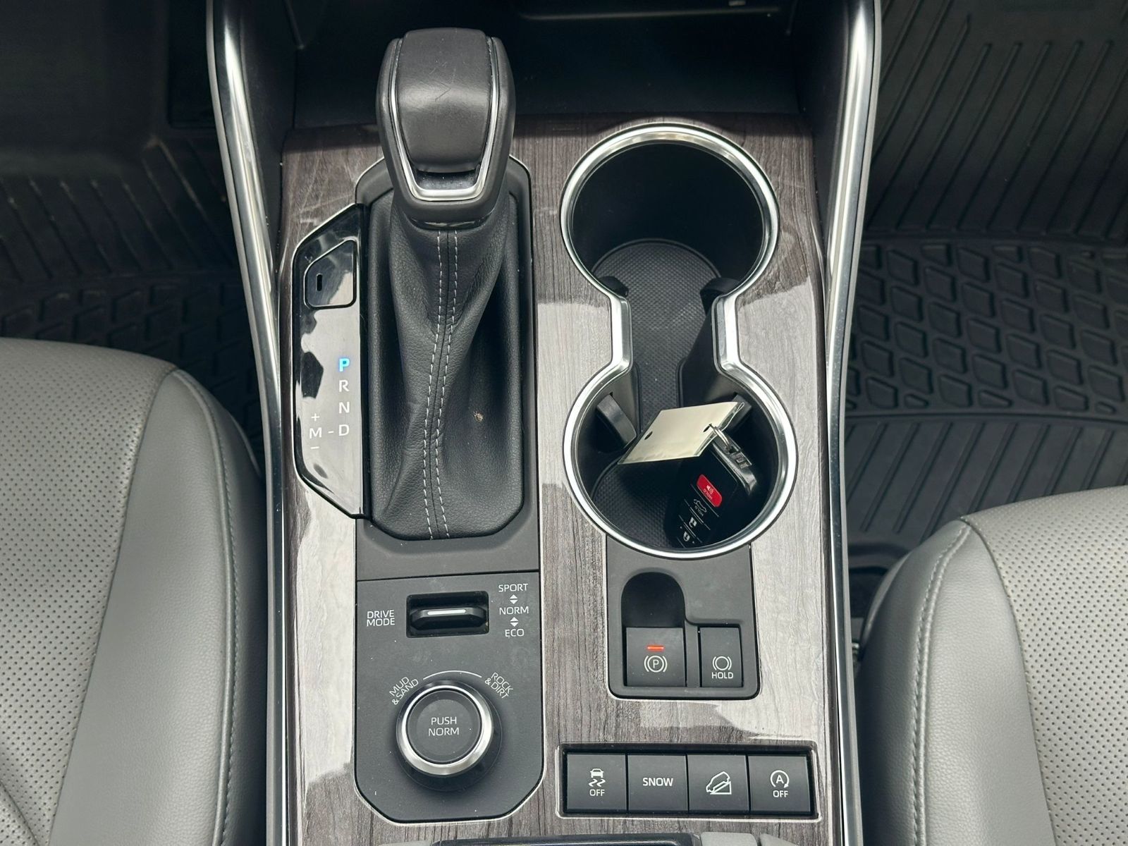 Toyota Highlander  2022 à Richmond, Colombie-Britannique