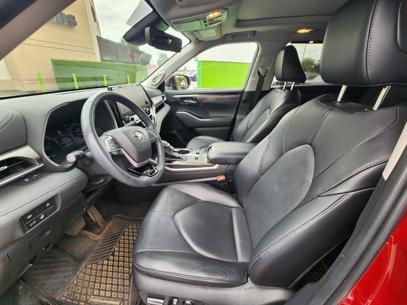 2024 Toyota Highlander in Richmond, British Columbia