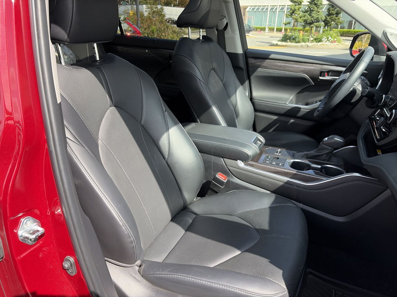 2024 Toyota Highlander in Richmond, British Columbia