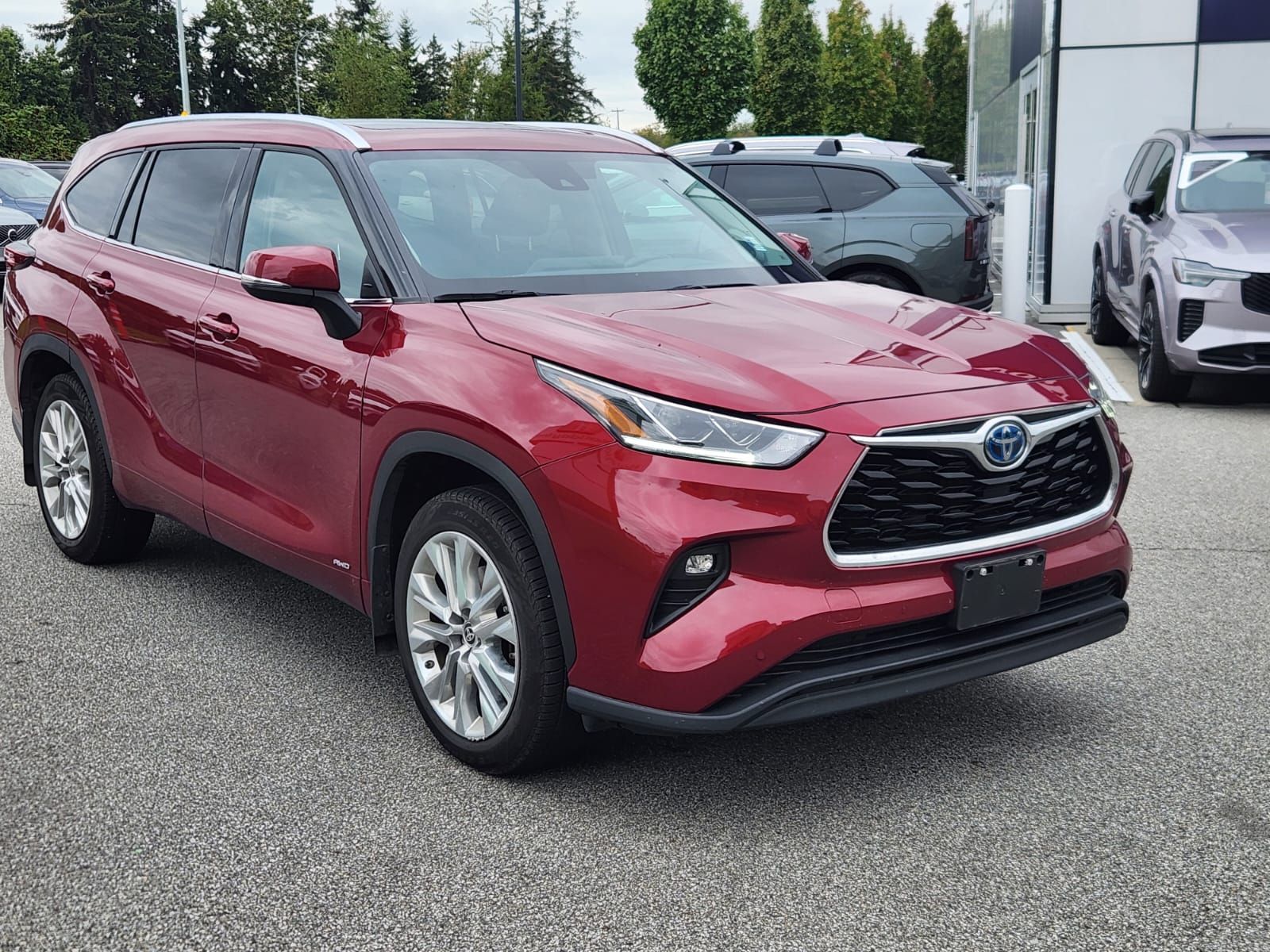 2024 Toyota Highlander in Richmond, British Columbia