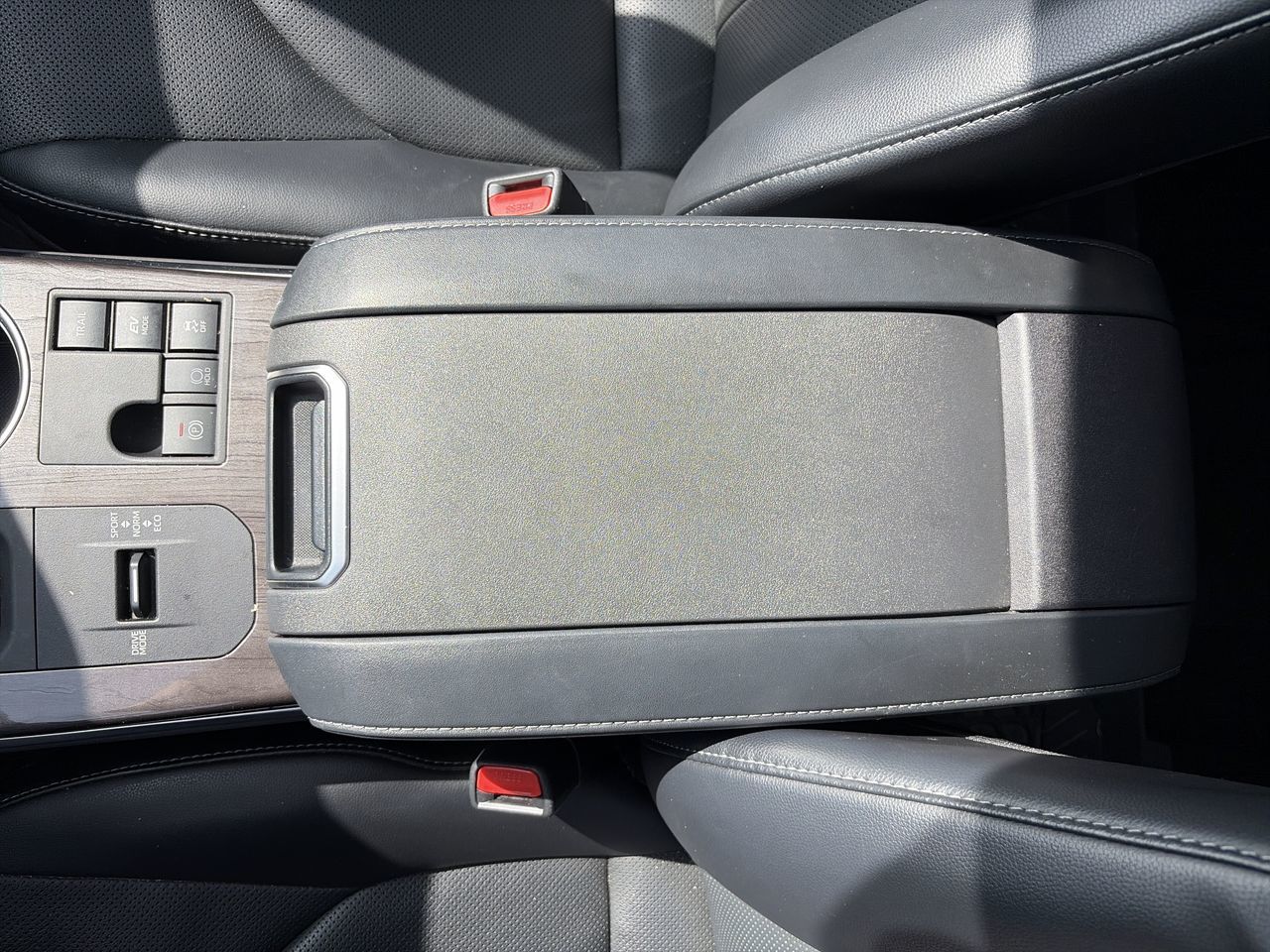 2024 Toyota Highlander in Richmond, British Columbia