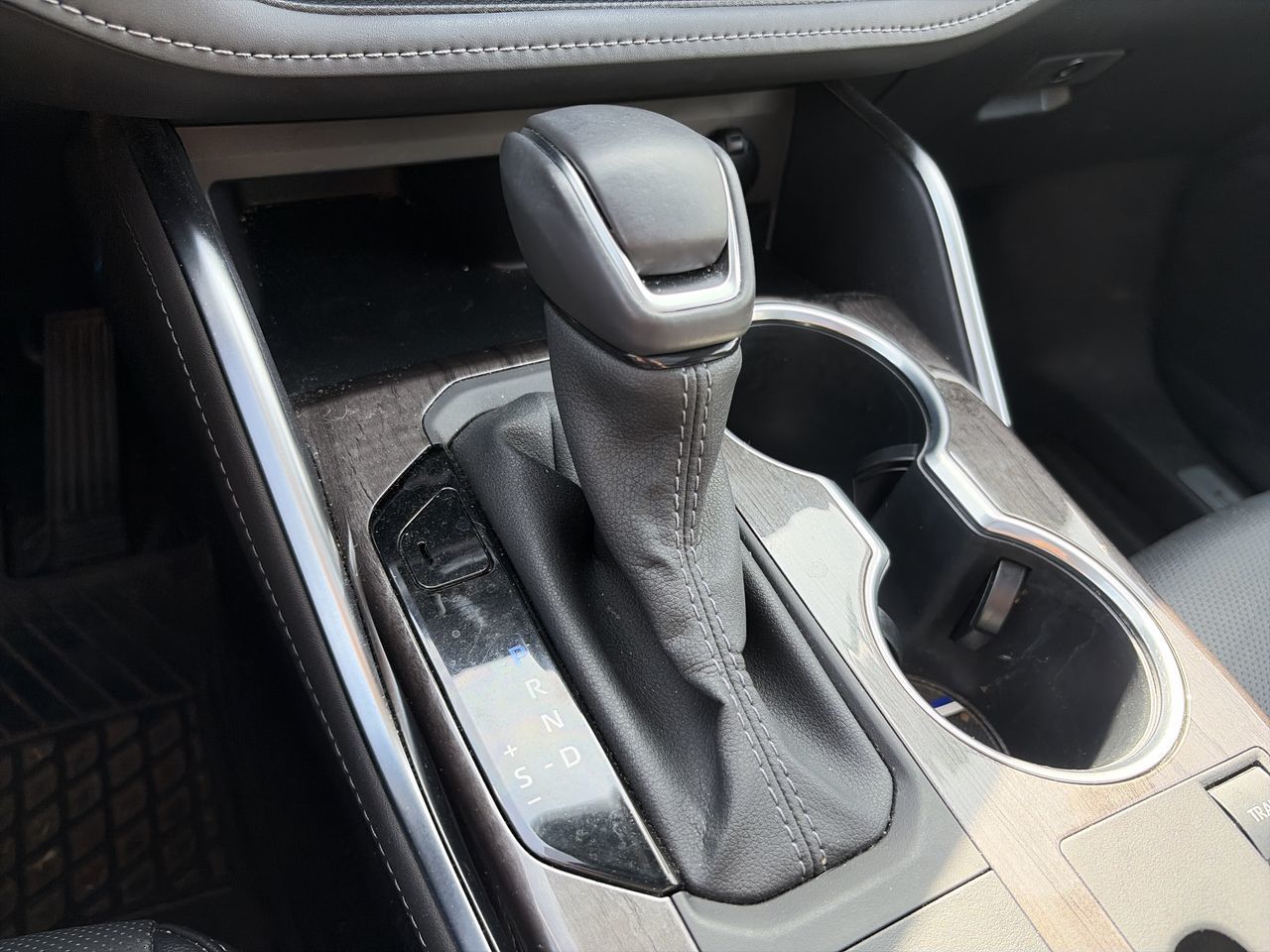 2024 Toyota Highlander in Richmond, British Columbia