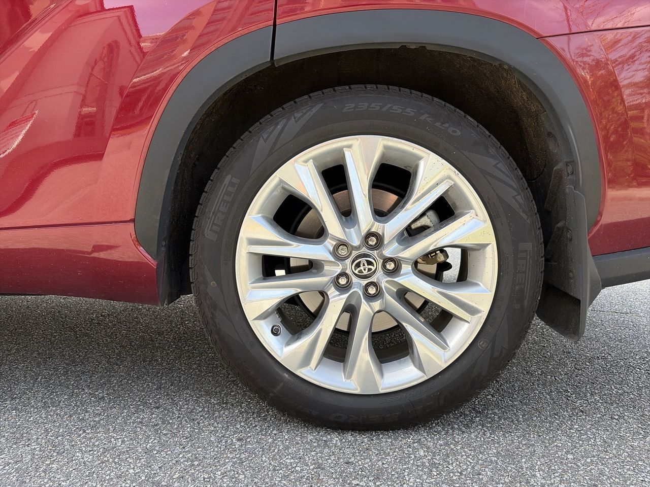 2024 Toyota Highlander in Richmond, British Columbia