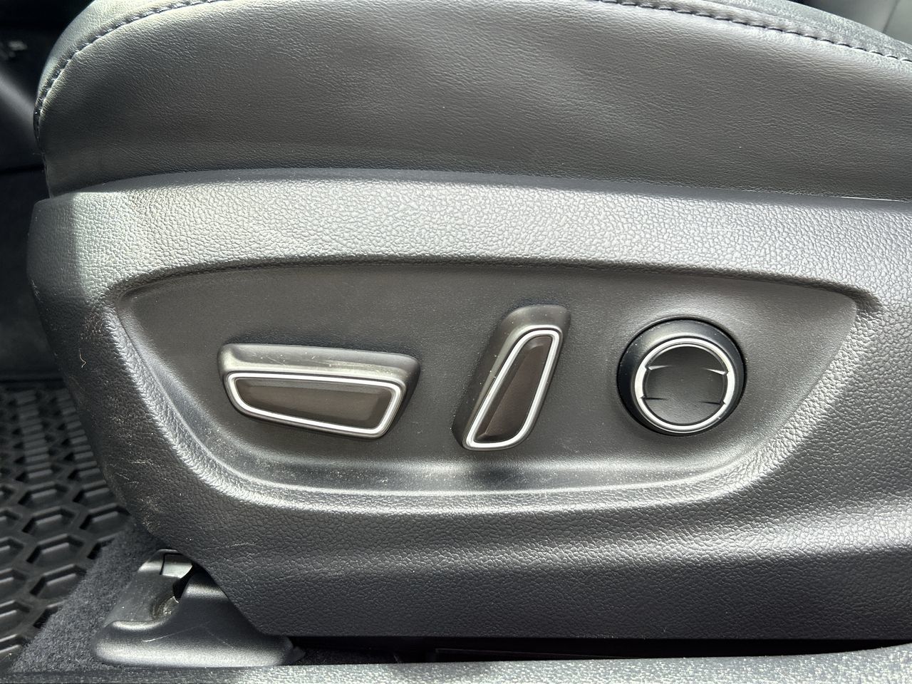 2018 Toyota PRIUS PRIME in Richmond, British Columbia