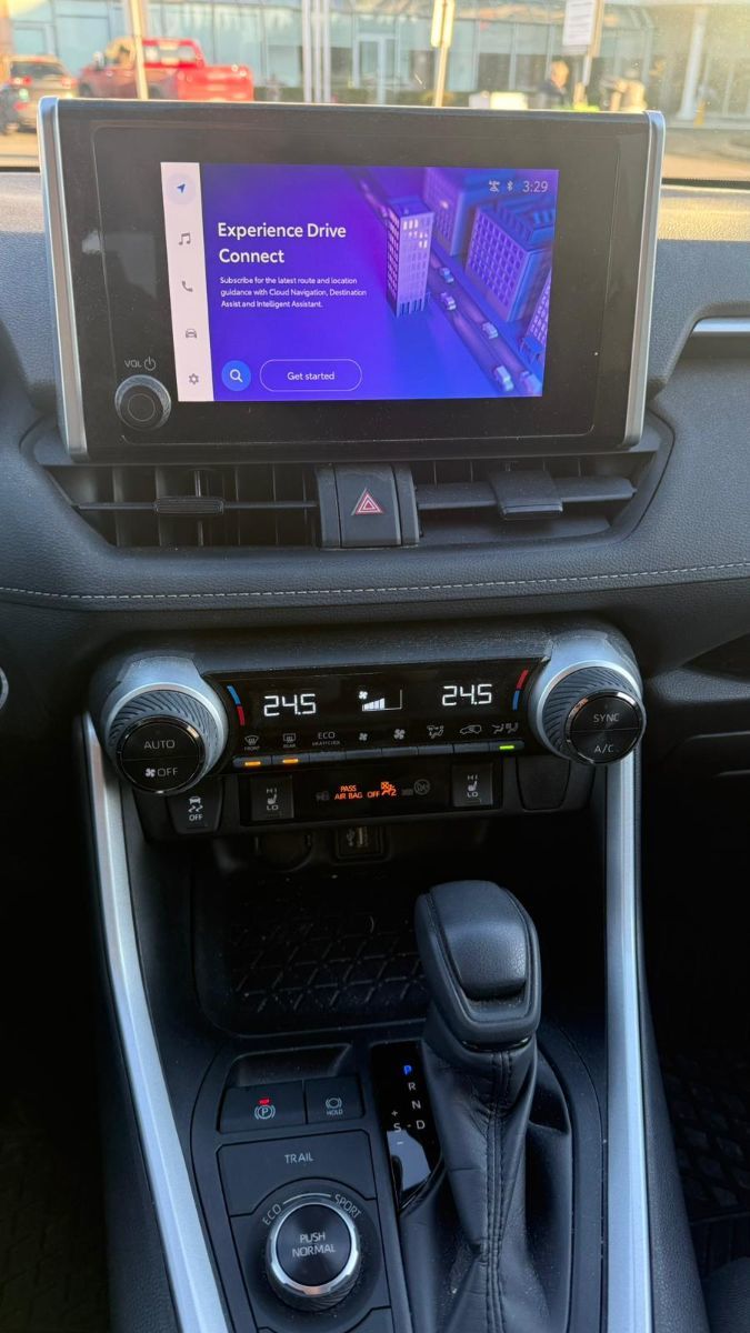 Toyota RAV4  2024 à Richmond, Colombie-Britannique