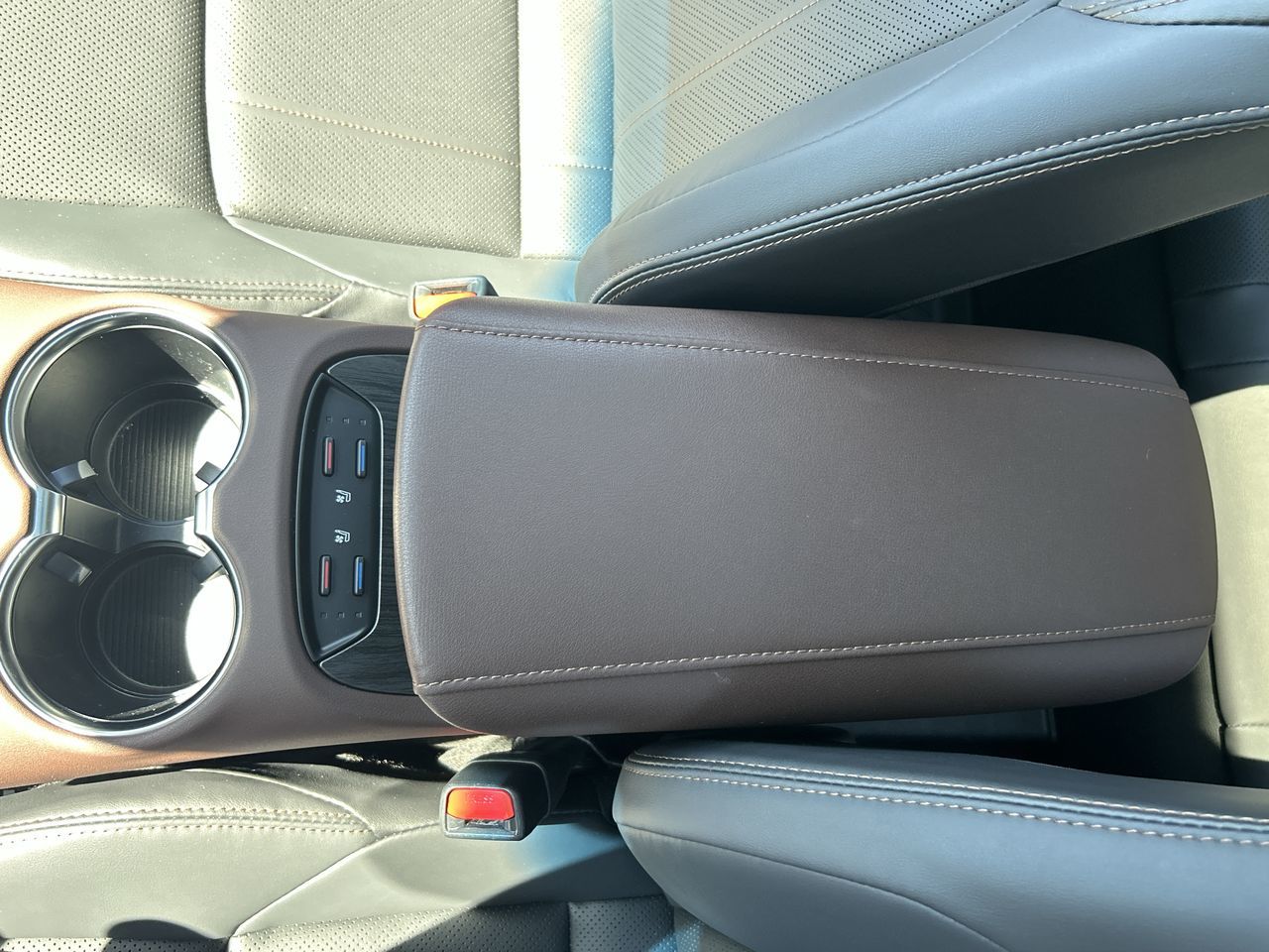 2024 Toyota VENZA HYBRID in Richmond, British Columbia
