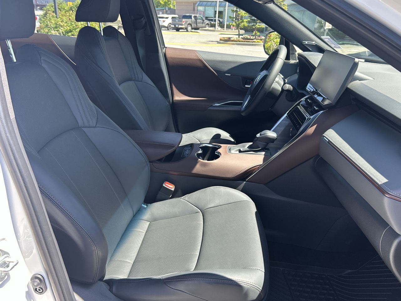 2024 Toyota VENZA HYBRID in Richmond, British Columbia
