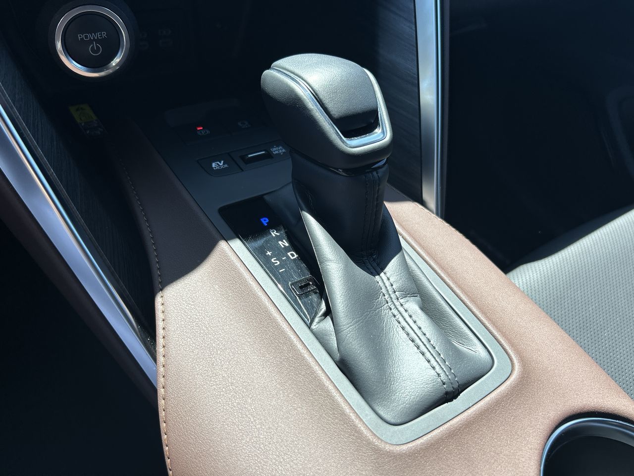 2024 Toyota VENZA HYBRID in Richmond, British Columbia