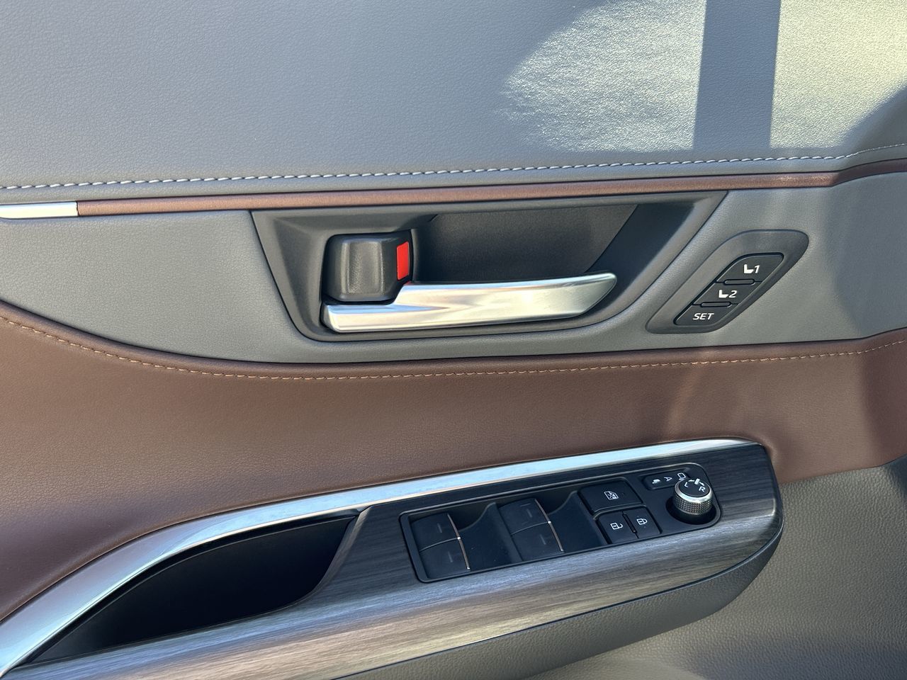 2024 Toyota VENZA HYBRID in Richmond, British Columbia