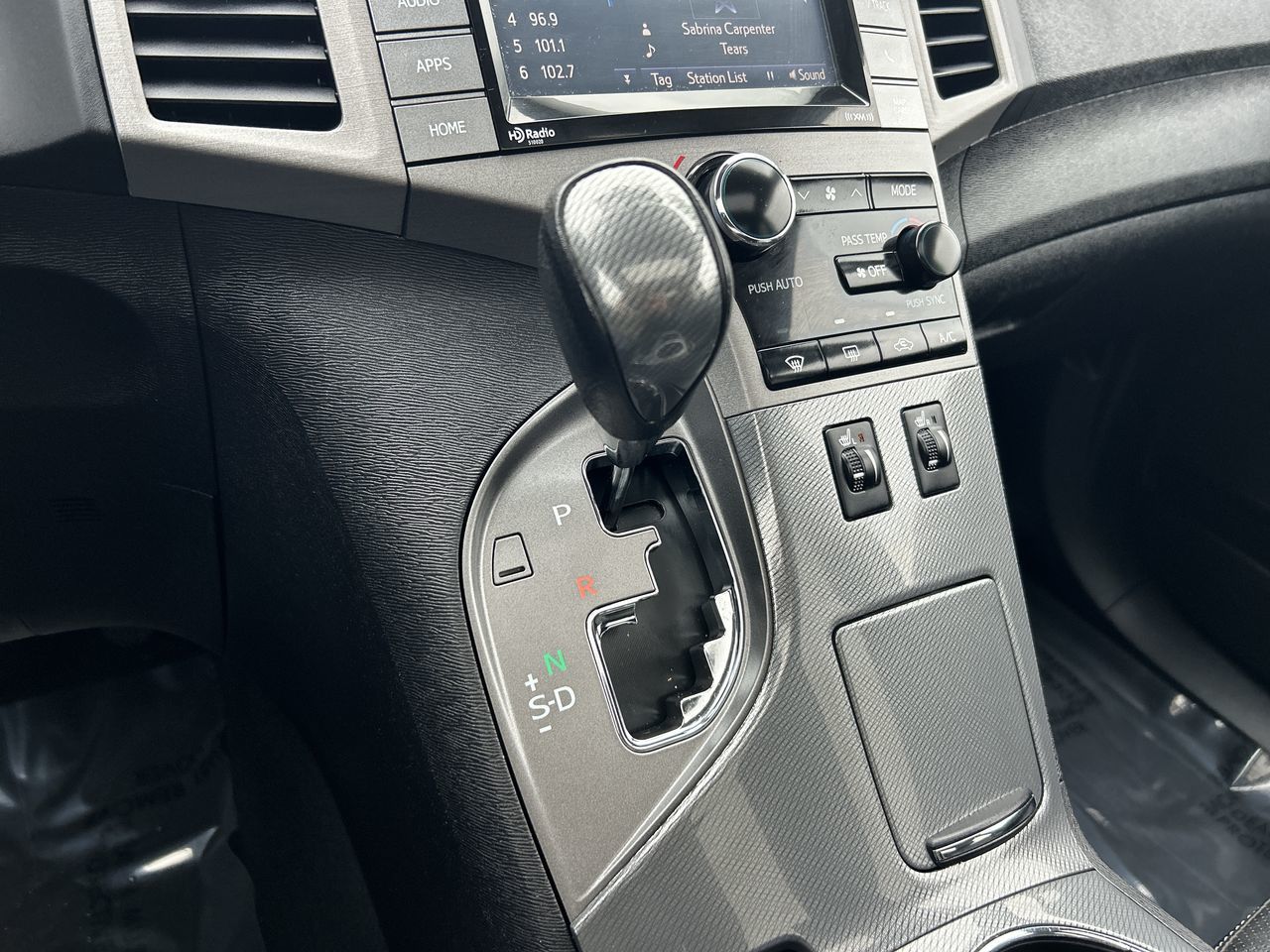 2015 Toyota Venza in Richmond, British Columbia