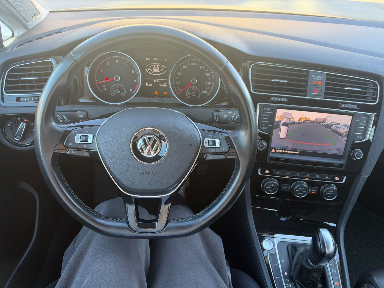 2016 Volkswagen Golf Sportwagon in Richmond, British Columbia