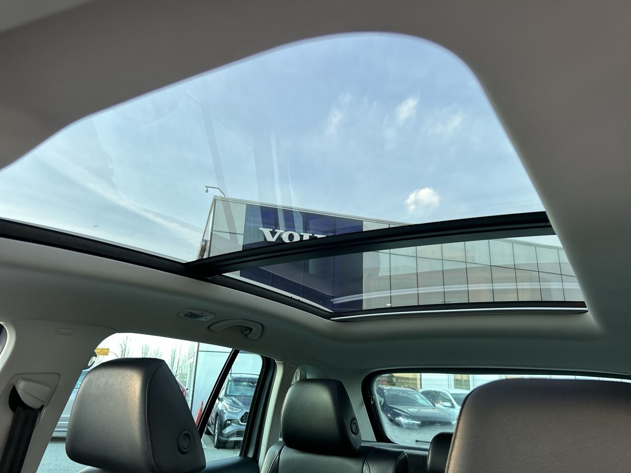 2012 Volkswagen Tiguan in Richmond, British Columbia