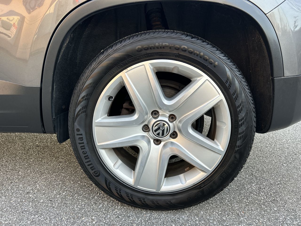 2012 Volkswagen Tiguan in Richmond, British Columbia