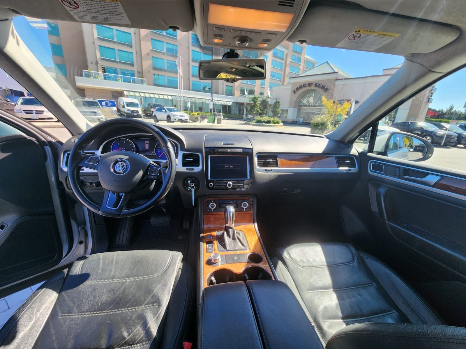 2012 Volkswagen Touareg in Richmond, British Columbia