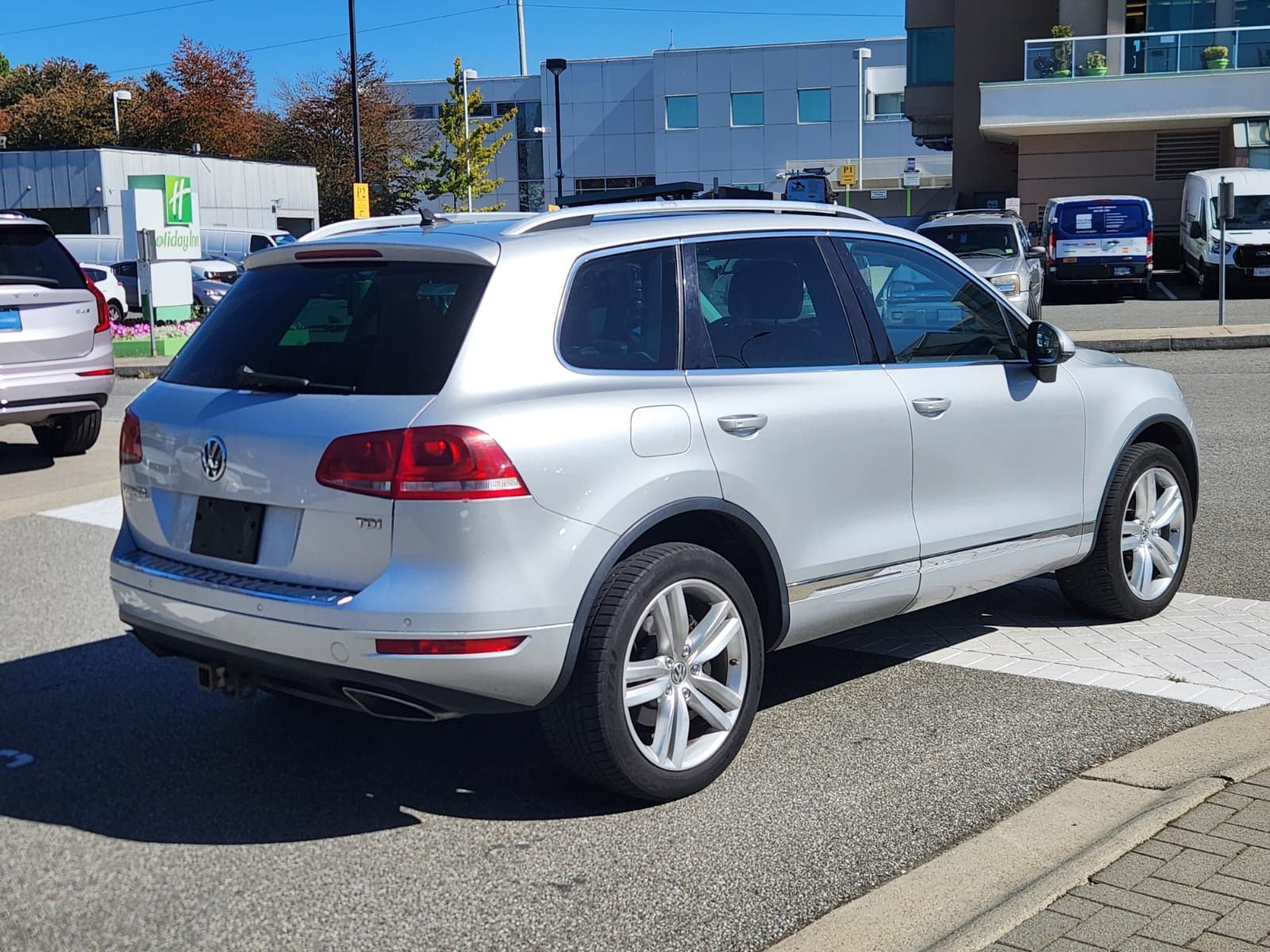 2012 Volkswagen Touareg in Richmond, British Columbia