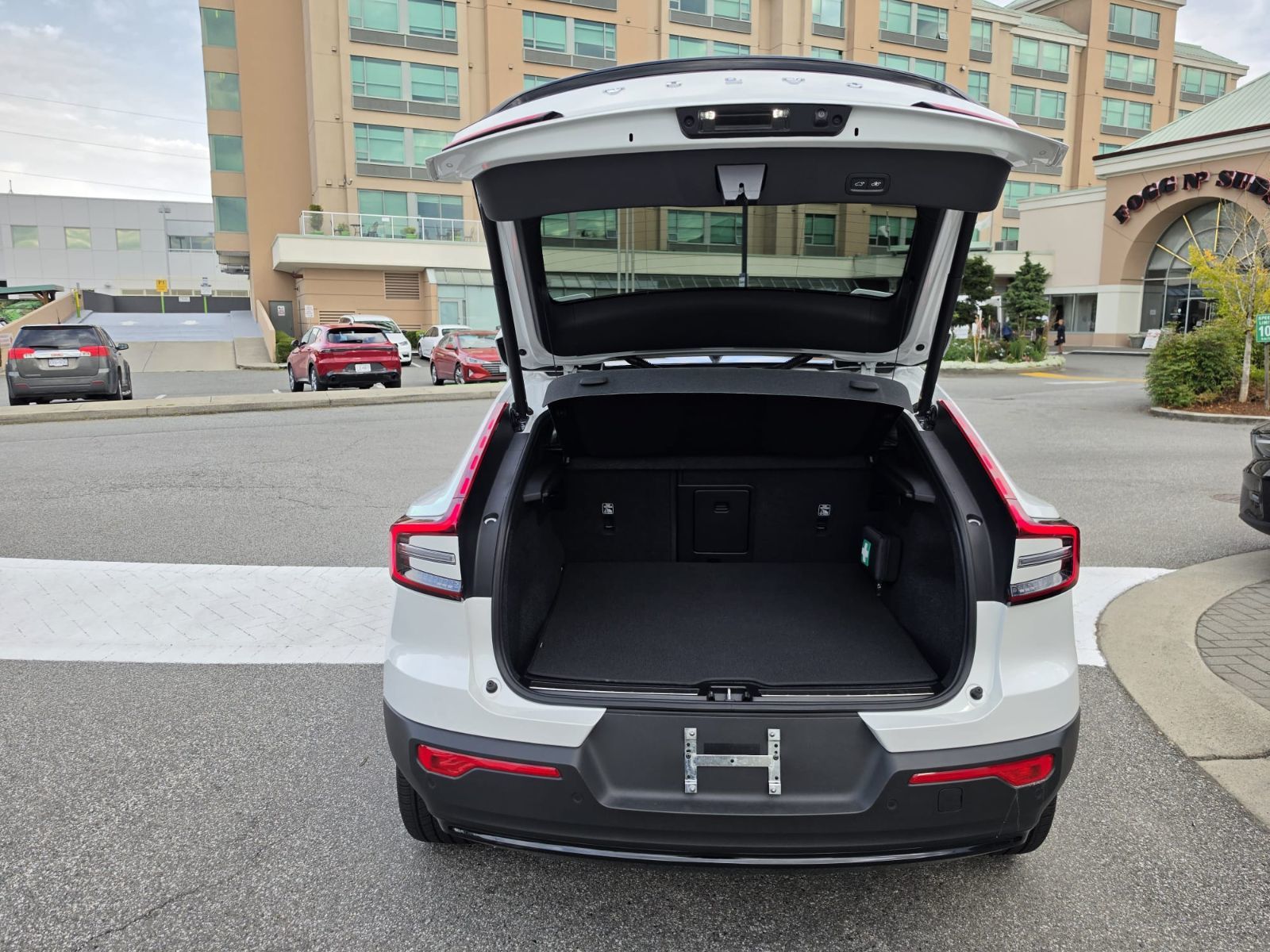 Volvo C40 Recharge Pure Electric  2024 à Richmond, Colombie-Britannique