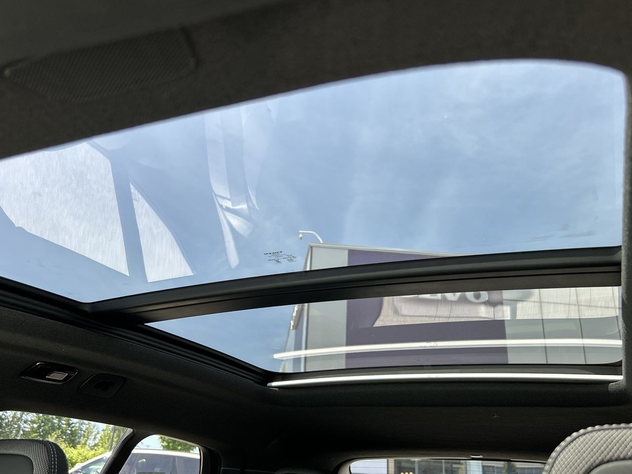 2025 Volvo EX40 in Richmond, British Columbia