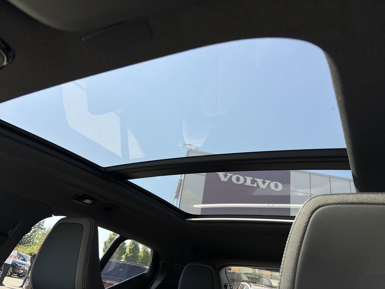 2025 Volvo EX40 in Richmond, British Columbia