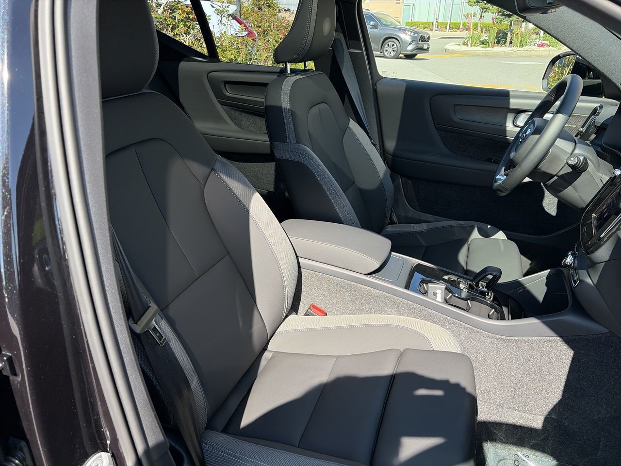 2025 Volvo EX40 in Richmond, British Columbia