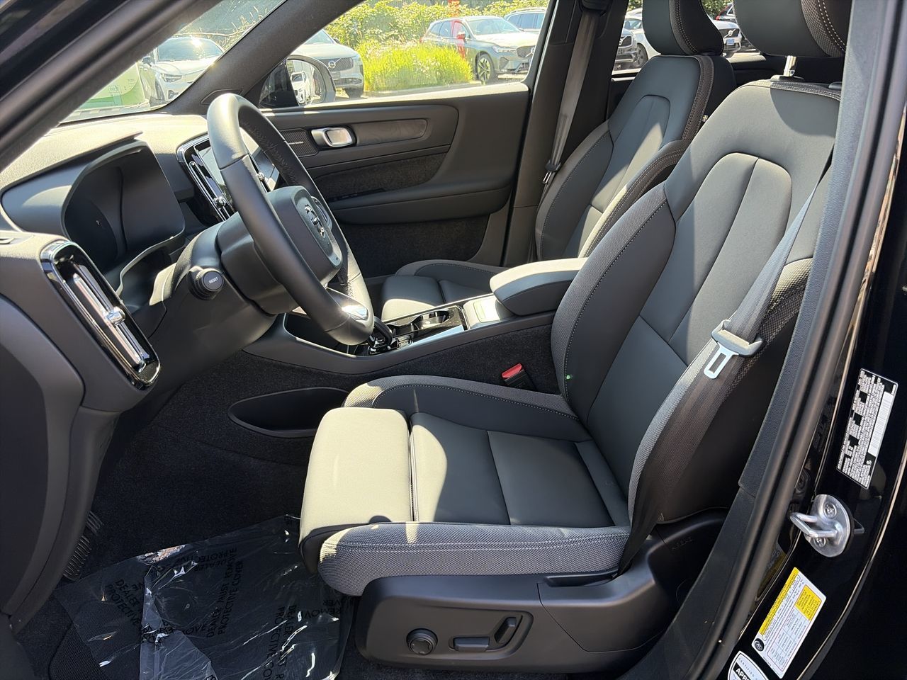 2025 Volvo EX40 in Richmond, British Columbia