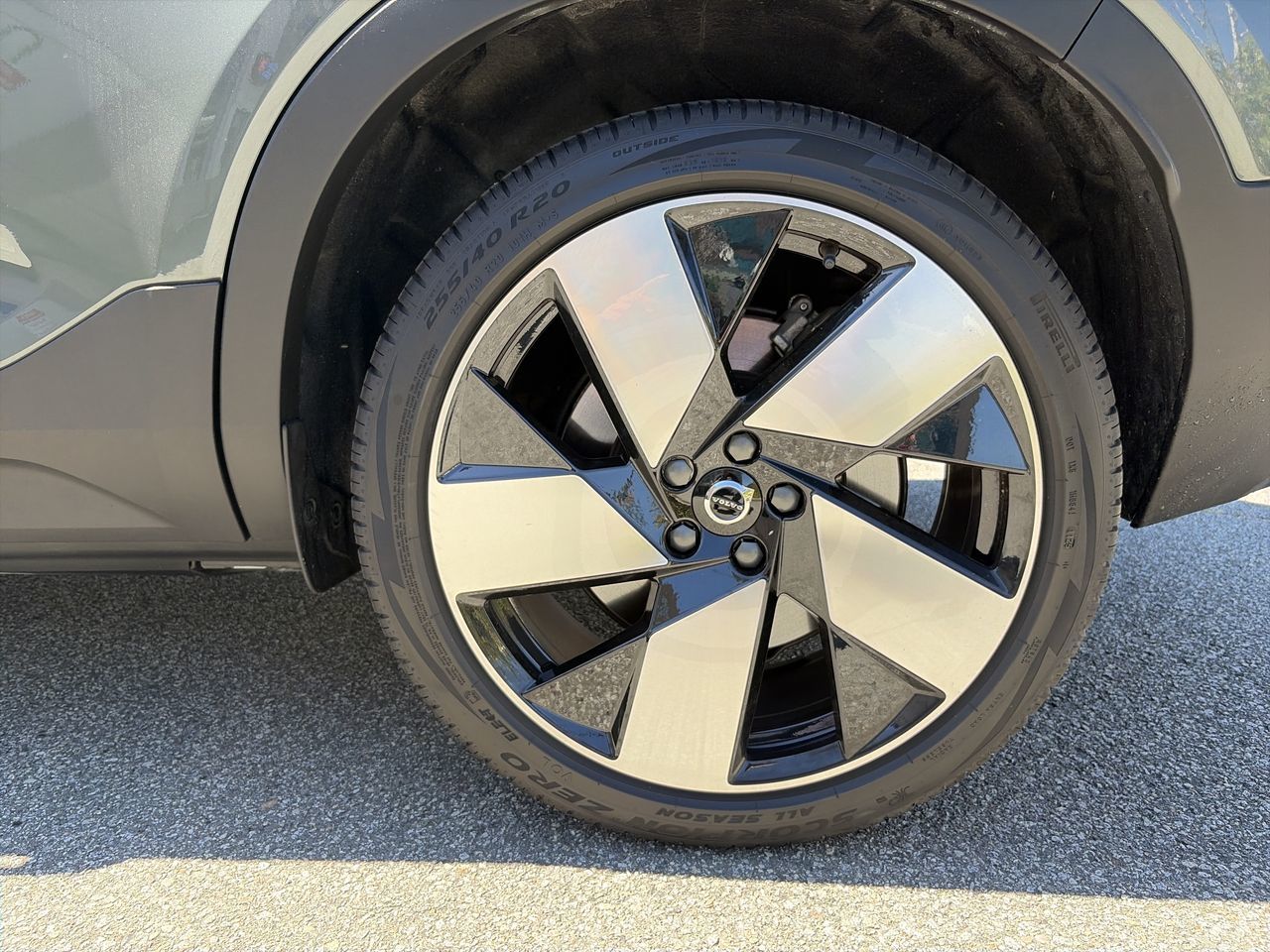 2026 Volvo EX40 in Richmond, British Columbia