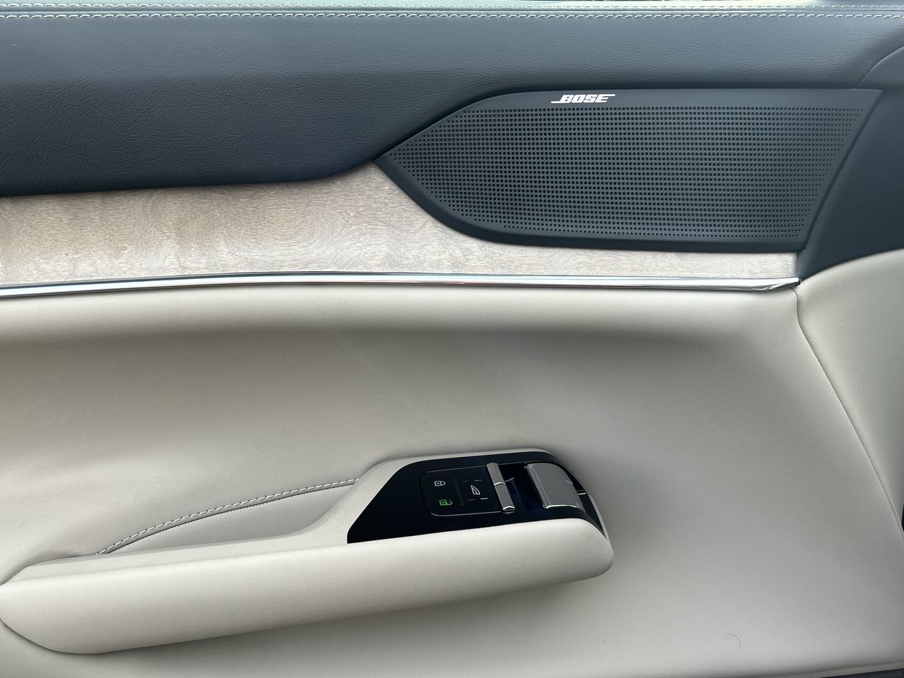 2025 Volvo EX90 in Richmond, British Columbia