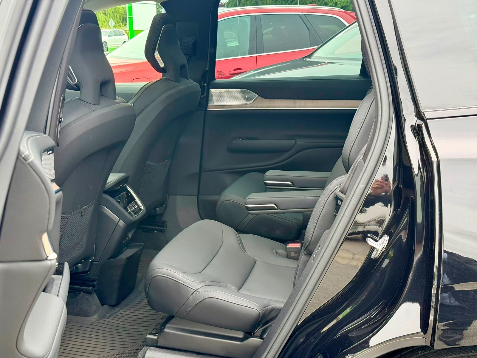 2025 Volvo EX90 in Richmond, British Columbia