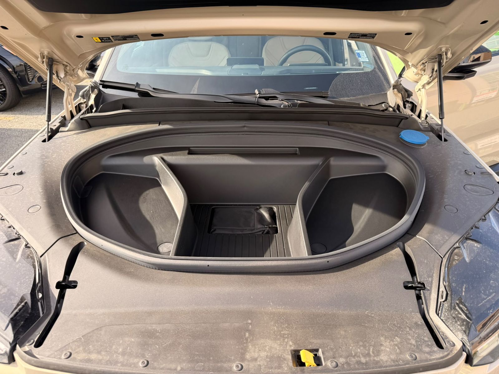 2025 Volvo EX90 in Richmond, British Columbia