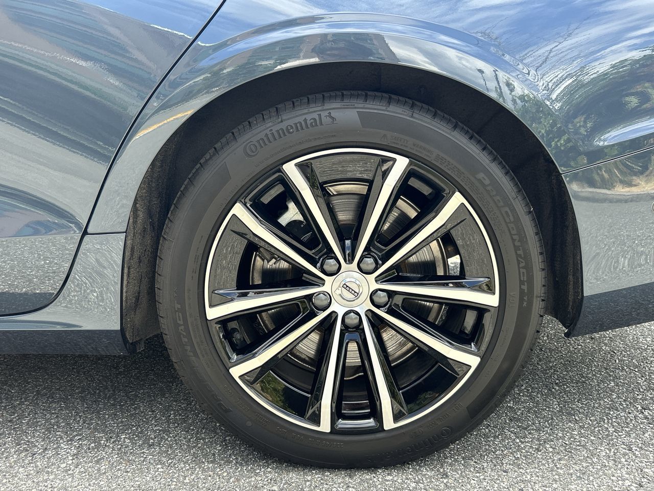 2025 Volvo S60 Plug-In Hybrid in Richmond, British Columbia