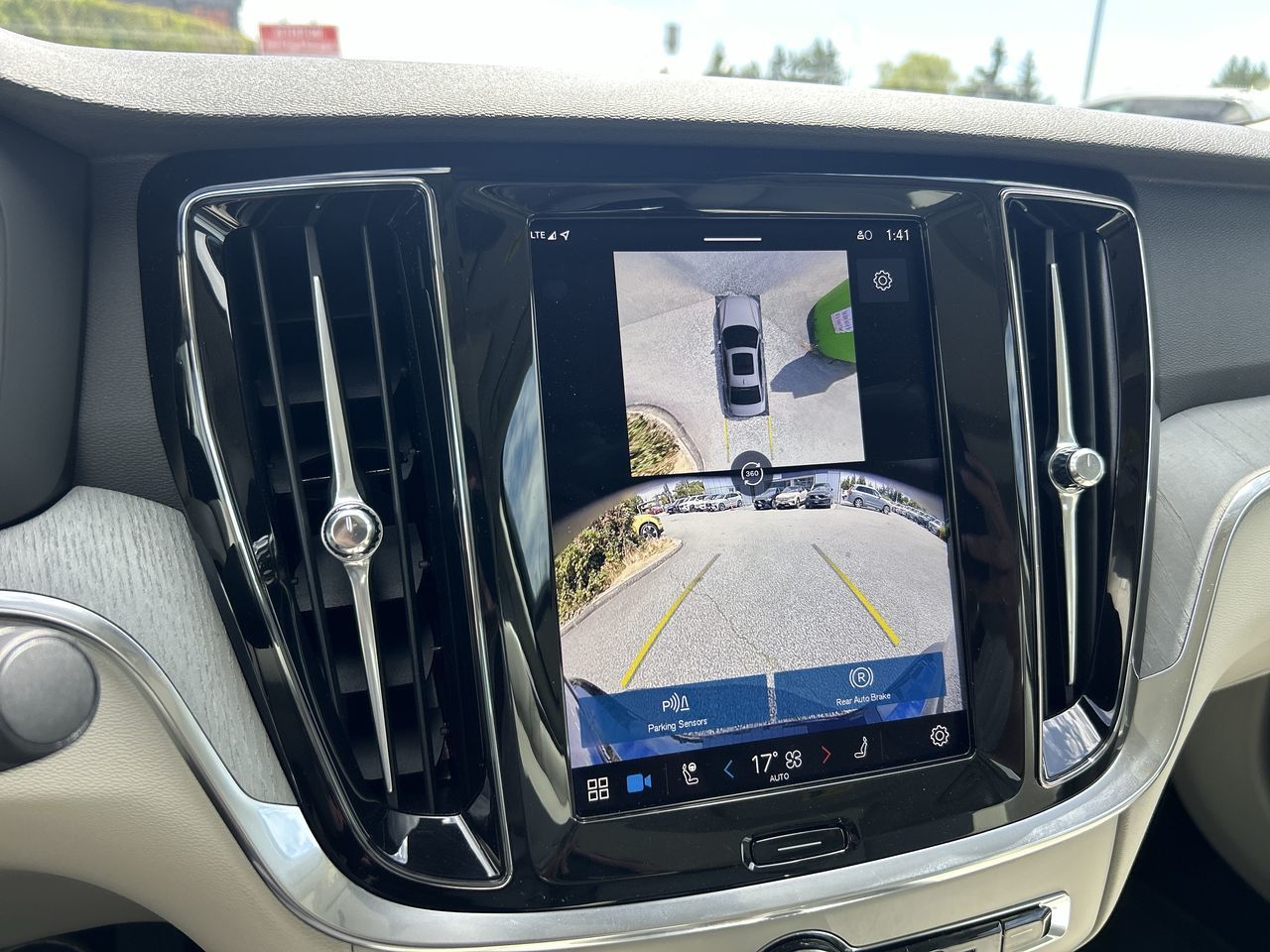 2025 Volvo S60 Plug-In Hybrid in Richmond, British Columbia