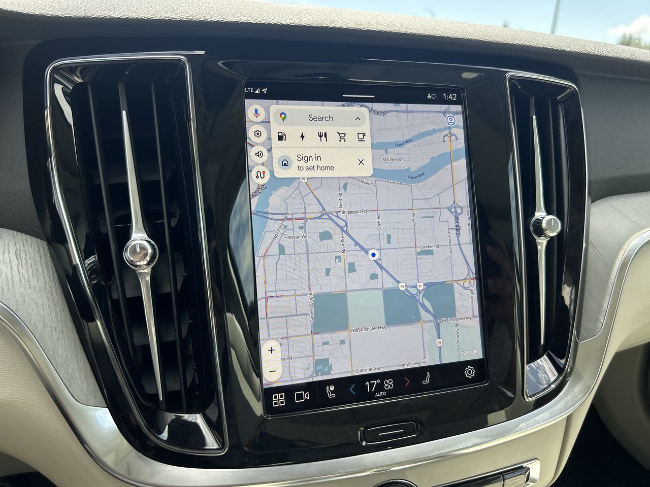 2025 Volvo S60 Plug-In Hybrid in Richmond, British Columbia