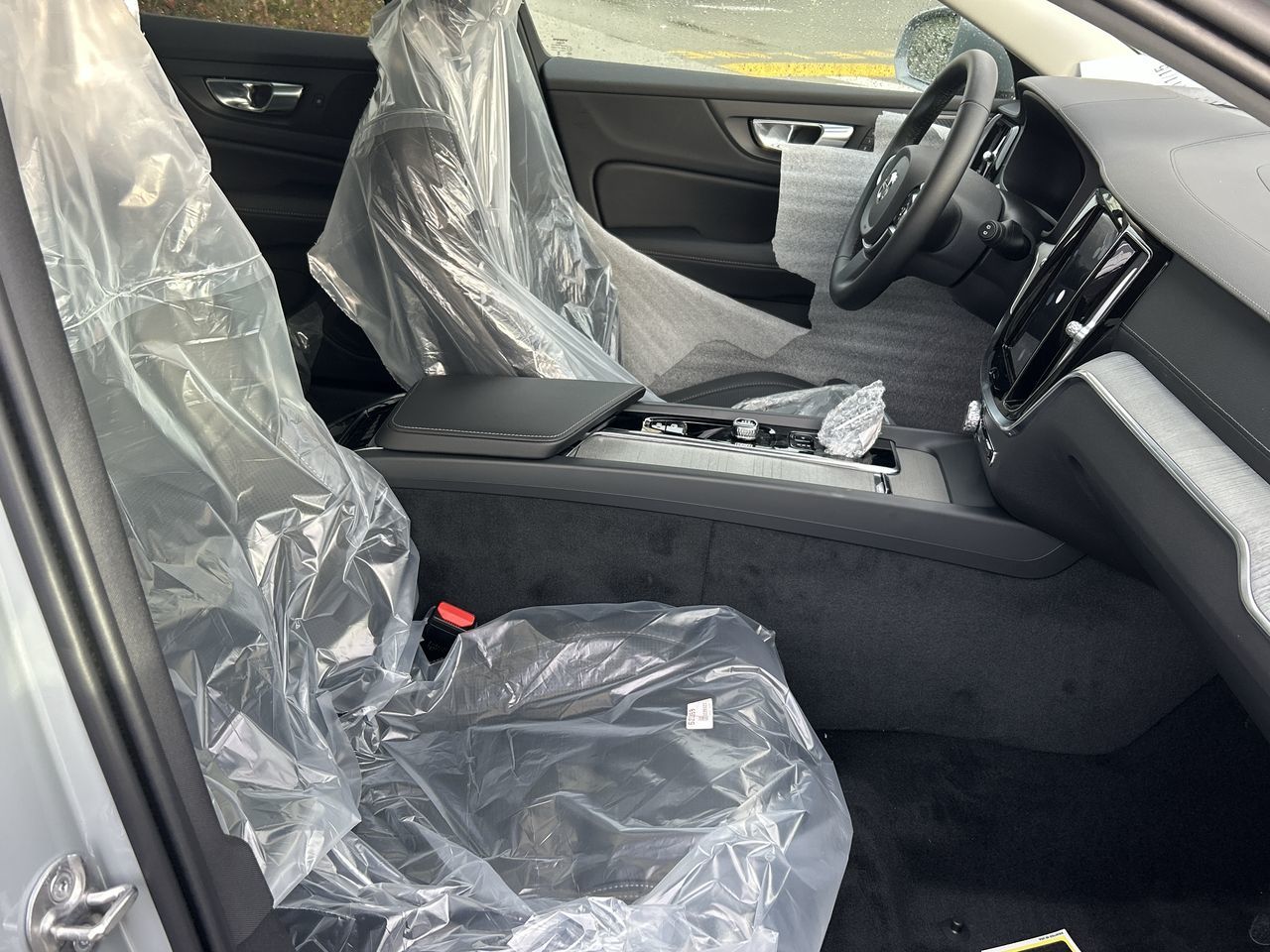 2025 Volvo V60 Cross Country in Richmond, British Columbia