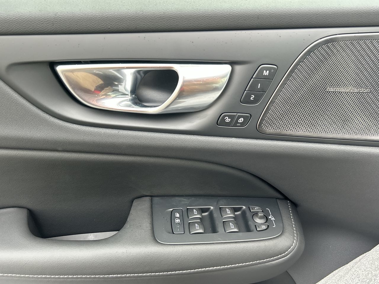 2025 Volvo V60 Cross Country in Richmond, British Columbia