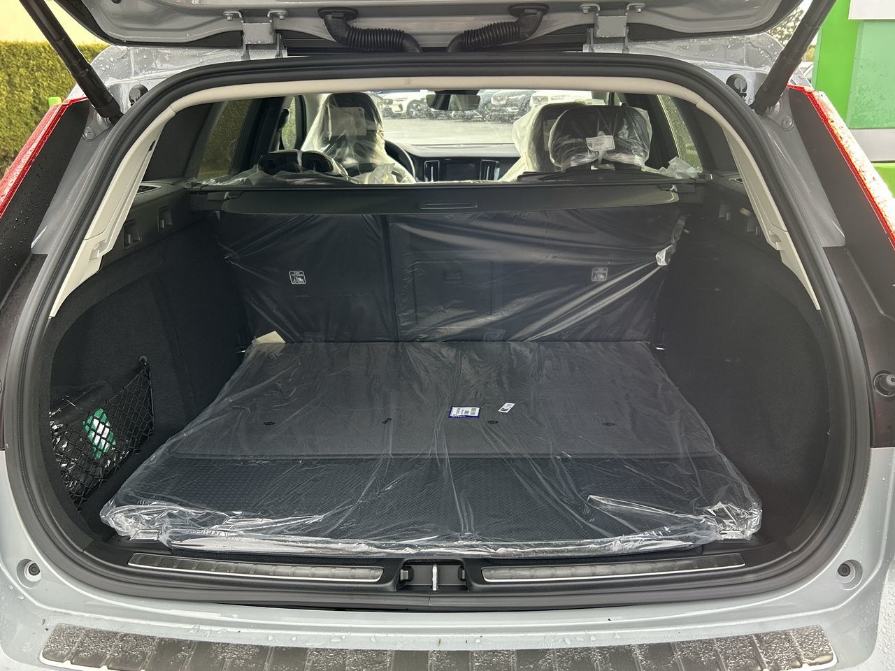 2025 Volvo V60 Cross Country in Richmond, British Columbia